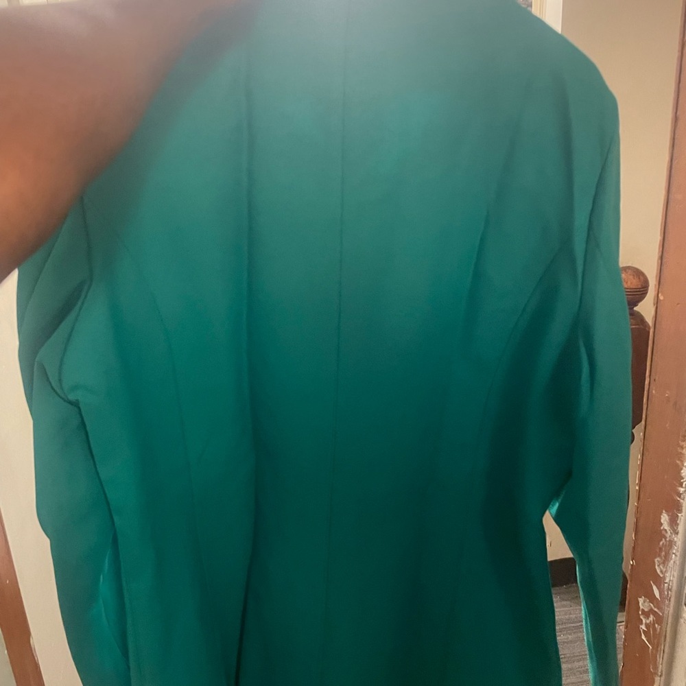 Womans dress suit - Picture 6 of 8